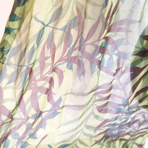 Kenneth Cole Botanical Print Green Silk Scarf - Picture 2 of 9